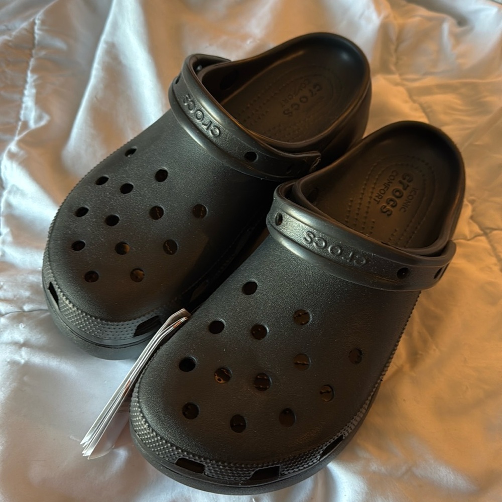 NWT Black Platform Clog Crocs Size 11